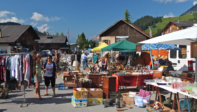 Marché Brocante Les Mosses.jpg